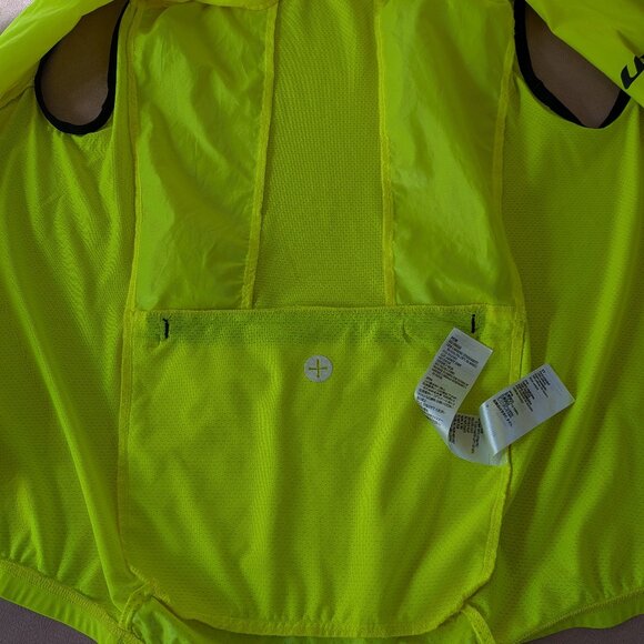 Louis Garneau Cycling Vest – Men’s Size S (Yellow, Full Zip) - Picture 3 of 4